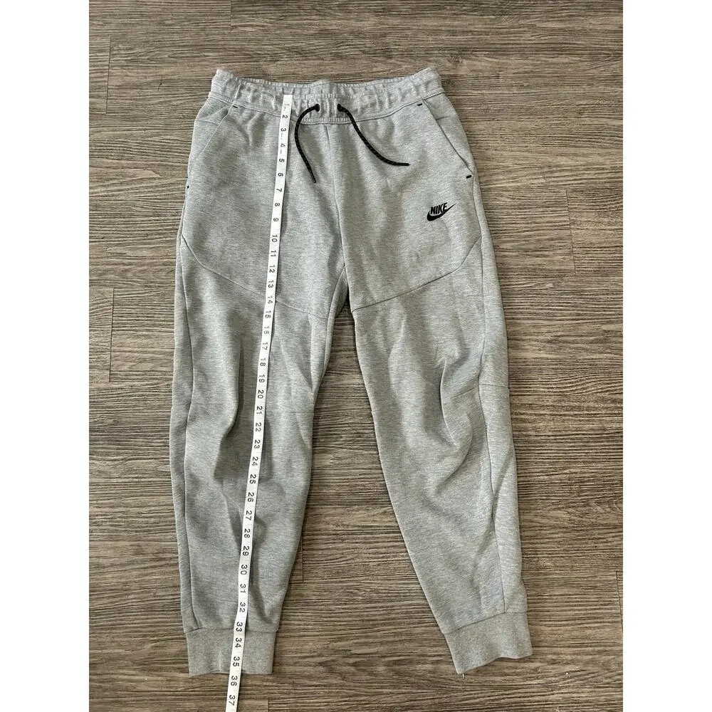 Nike Tech Fleece Joggers Men's Size M Gray Slim Fit Sweatpants Zipper Pocket